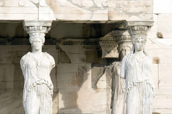 Columnas de doncella de la Acrópolis — Foto de Stock