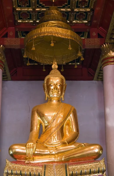 Сидящий Будда — стоковое фото