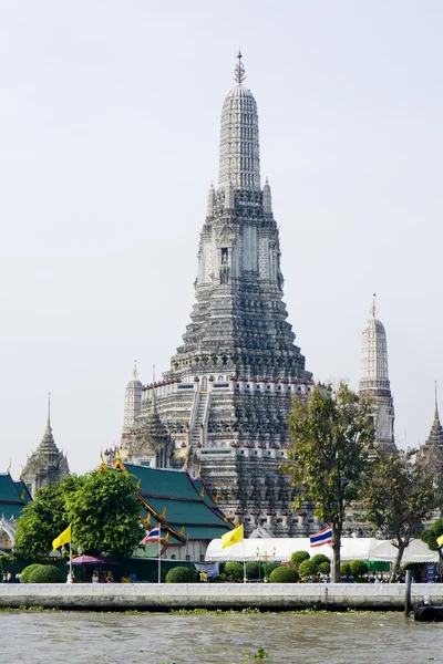 Wat arun ("Tempel der Morgendämmerung") — Stockfoto