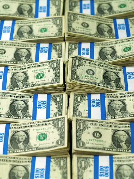 Buntar av en dollar räkningar you.s. — Stockfoto