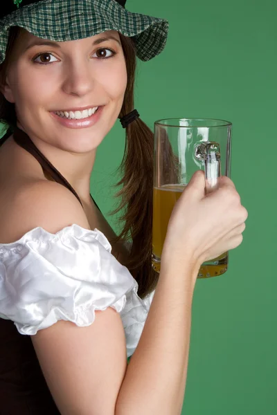 爱尔兰喝酒的女孩 — 图库照片
