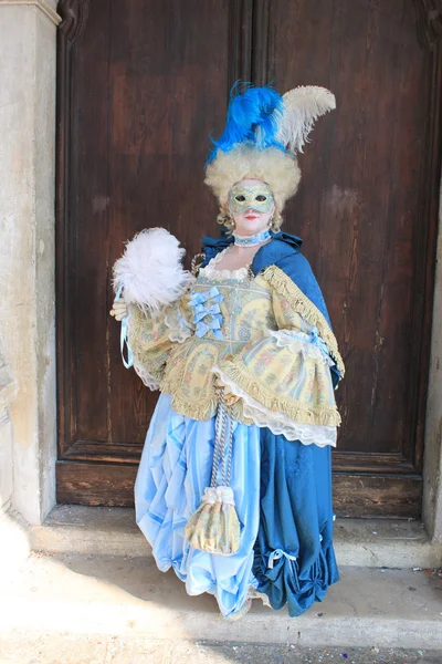 Venetië kleurrijke masker in blauw — Stockfoto