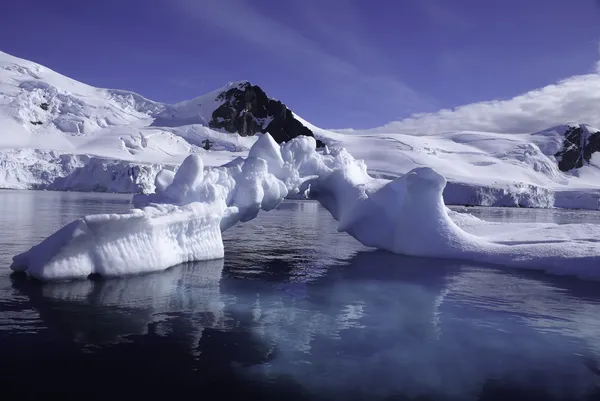 Magnifique iceberg Images De Stock Libres De Droits