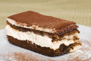tiramisu cocco tozu ile yukarıya kapatmak