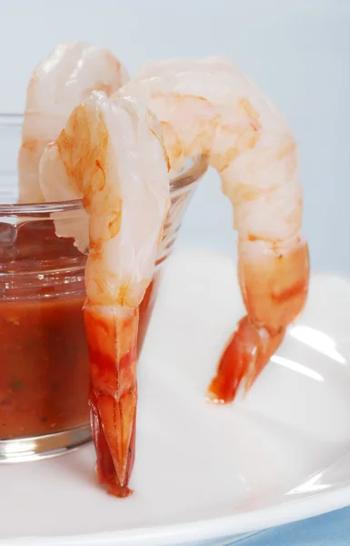 Jumbo fresh shrimp and seafood sauce — Stock Photo, Image