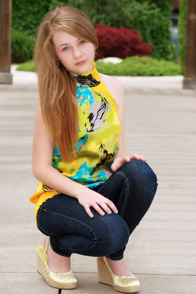 Jovem Adolescente Feminino Posando — Fotografia de Stock