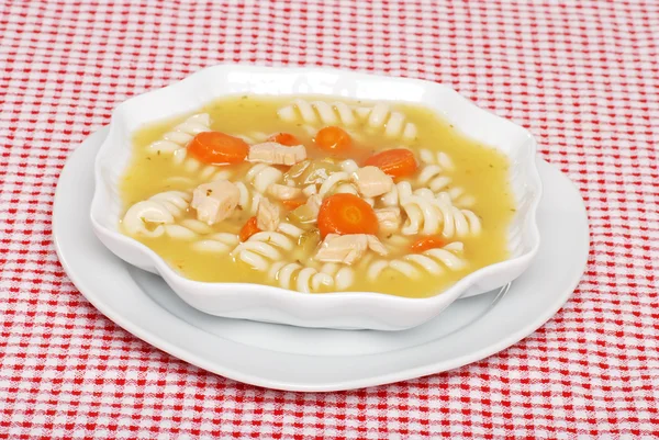 Sopa de pollo con pasta —  Fotos de Stock