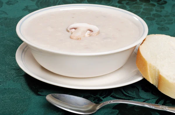 Vaskos tejszínes gombaleves버섯 수프의 chunky 크림 — Stock Fotó