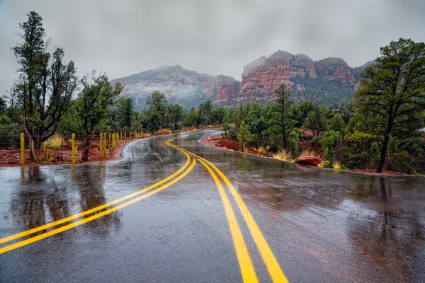 Estrada através de Red Rocks — Fotografia de Stock