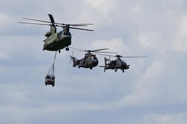 Una formación de helicópteros Imagen de stock