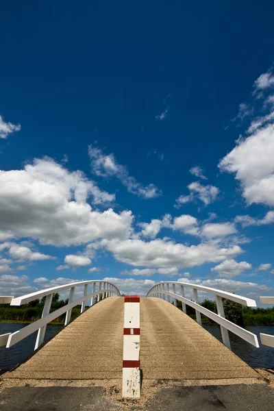 Stock image A bridge over a canal