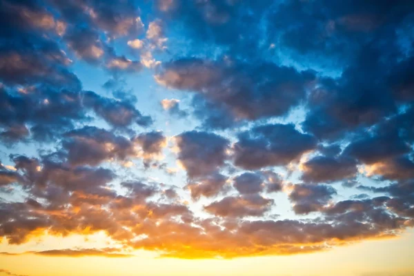 Красивое небо заката — стоковое фото