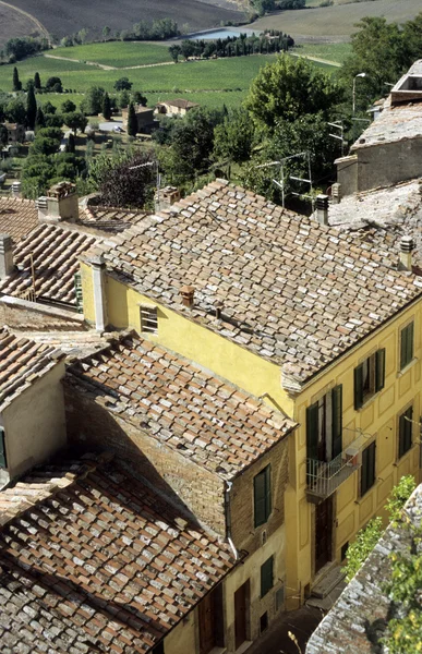 Крыши Cortona — стоковое фото