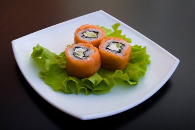 haddelenmiş ve sushi