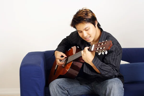Guitar player — Stock Photo, Image