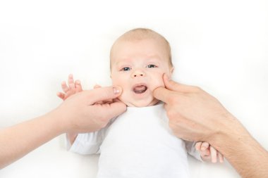 mutlu bir aile - bebek yatağı