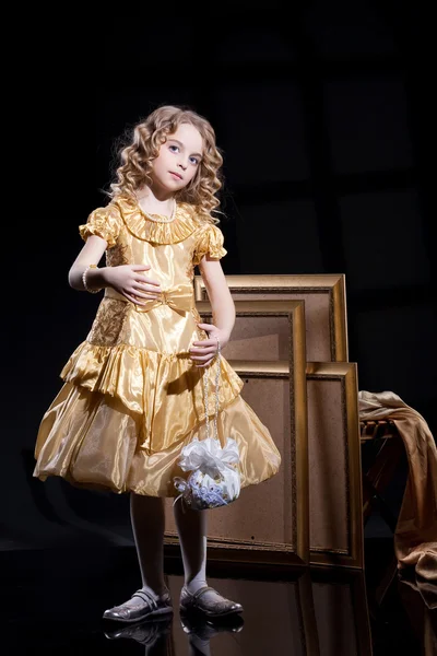 Küçük sarışın kız — Stok fotoğraf