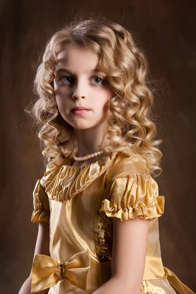 Kleines blondes Mädchen — Stockfoto