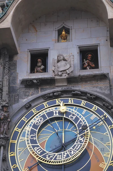 Szczegóły zegar na wieży ratusza — Zdjęcie stockowe