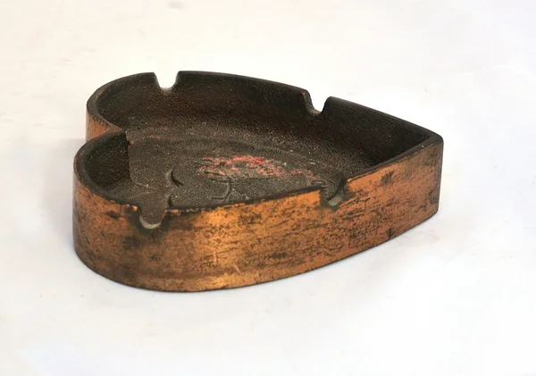 Cinzeiro de bronze velho — Fotografia de Stock