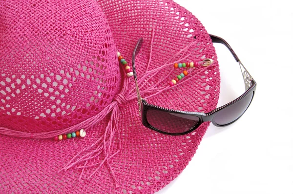 Cappello da spiaggia e occhiali . — Foto Stock
