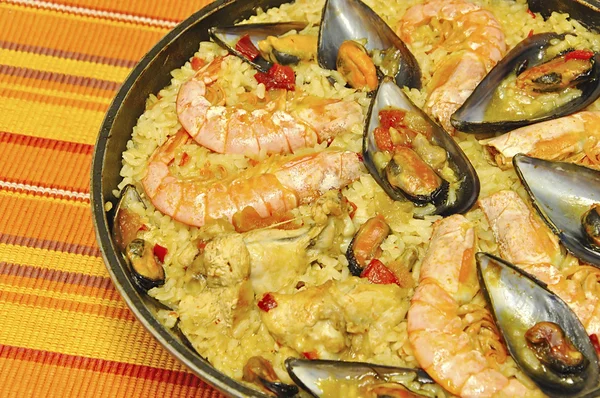 paella. geleneksel Akdeniz yemek.