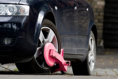 Clamped car clipart