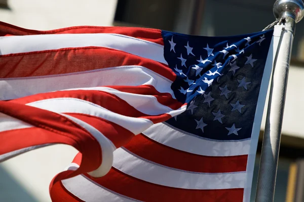 Флаг США на ветру — стоковое фото