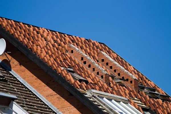 屋根の修理又は建設工事 — ストック写真