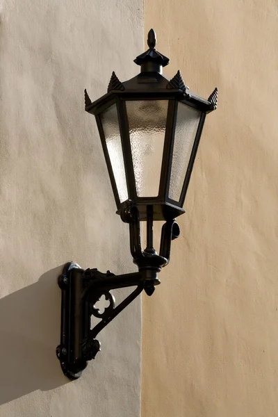 Klassiska metal lantern — Stockfoto