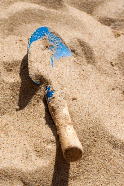 Stranden spade — Stockfoto