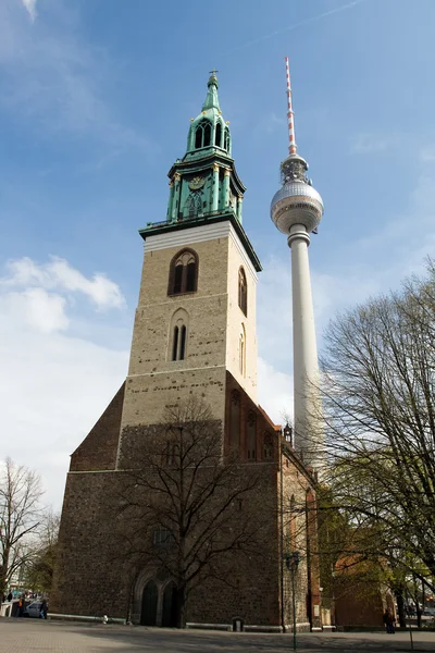 Wieża telewizyjna w Berlinie i Kościół — Zdjęcie stockowe