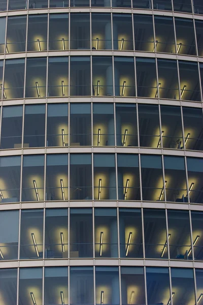Verlichte office windows — Stockfoto