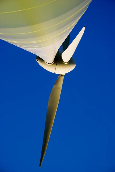 Wind power generator — Stock Photo, Image