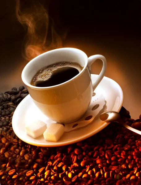 커피 한잔과 곡물 스톡 사진