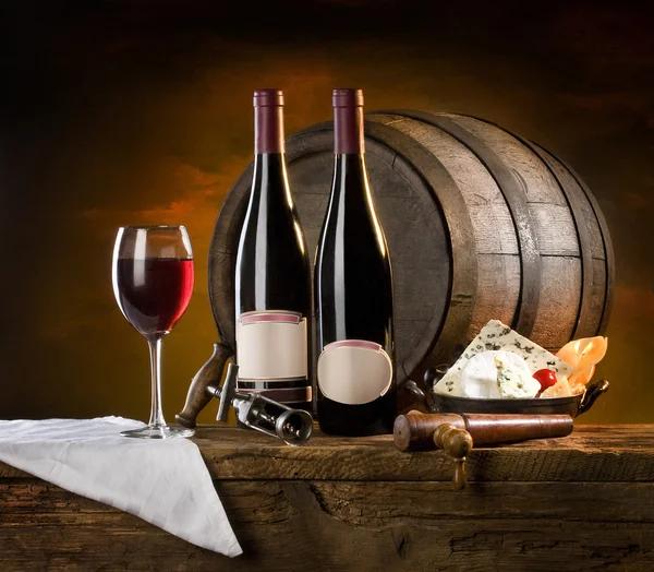 A vida tranquila com vinho tinto — Fotografia de Stock