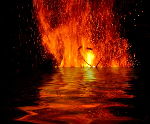 Ogień idealna woda — Zdjęcie stockowe