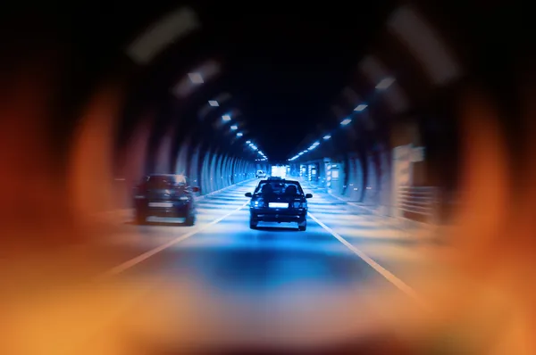 公路隧道在晚上 — 图库照片