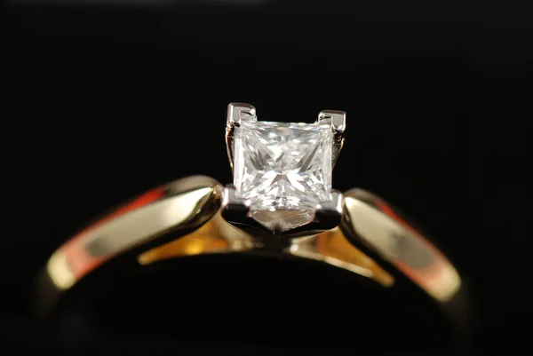 Διαμαντένιο δαχτυλίδι — Φωτογραφία Αρχείου