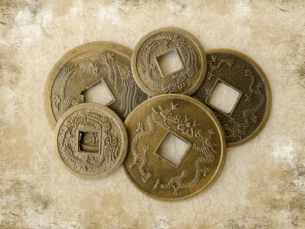 Grunge chinês feng shui moedas — Fotografia de Stock