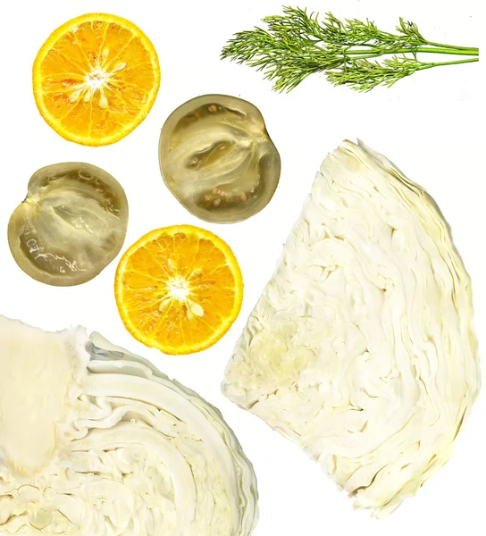 portakal ve lahana üzerinde domates