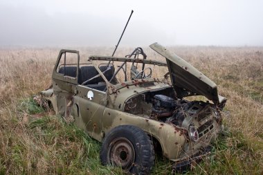 Terk edilmiş askeri jeep yok