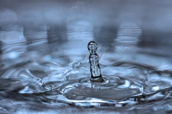 Släppa vatten i detalj — Stockfoto