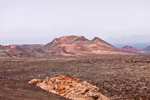 Detalhe de vulcões antigos em Lanzarote — Fotografia de Stock