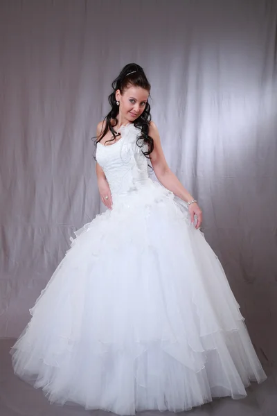 Mujer en vestido de novia . —  Fotos de Stock