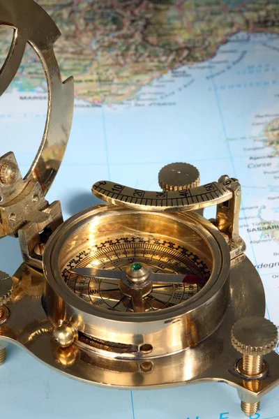 Antique compass. — Stock Photo, Image