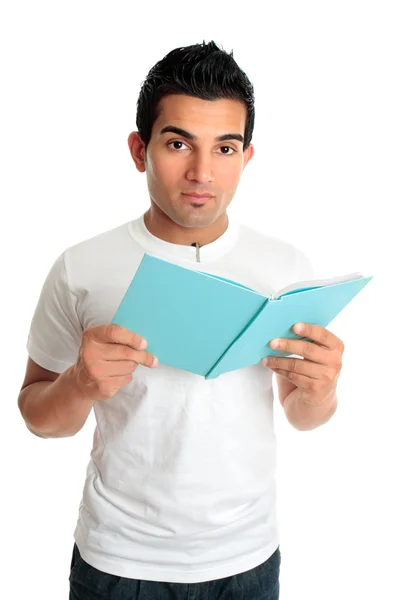 Студент университета с книгой — стоковое фото