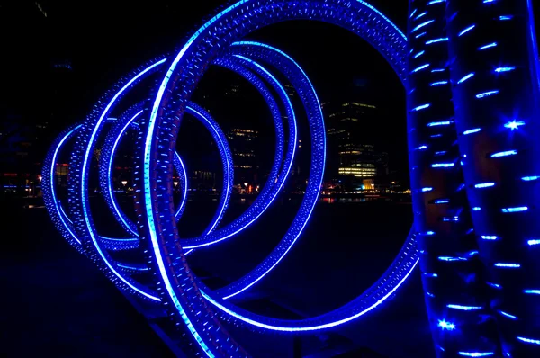 Tube lumineux bleu — Photo