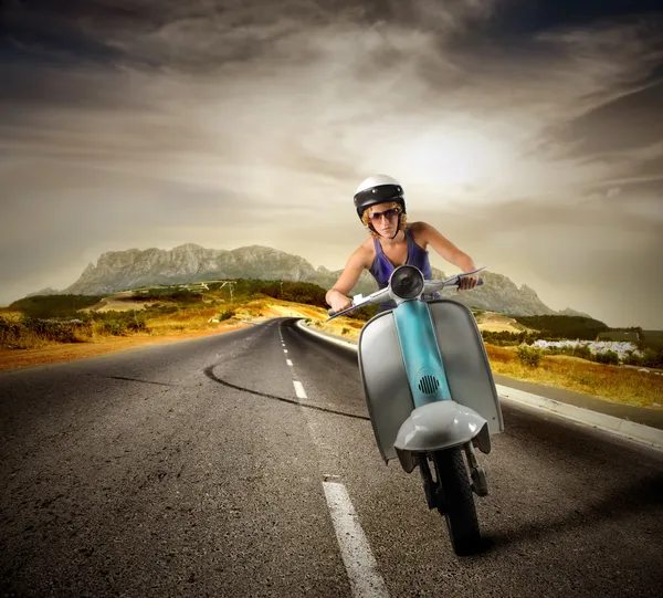 Viaggio in scooter — Foto Stock