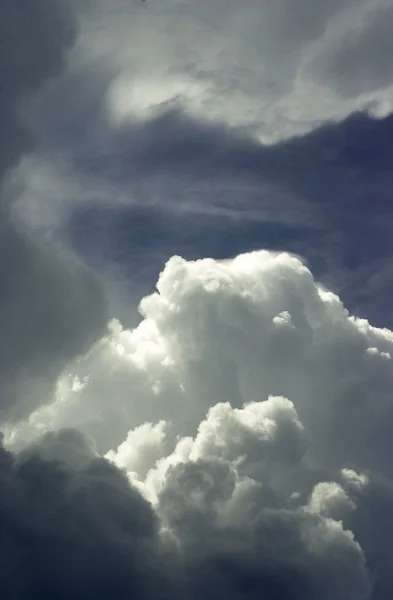 Sonra bir fırtına bulutları — Stok fotoğraf